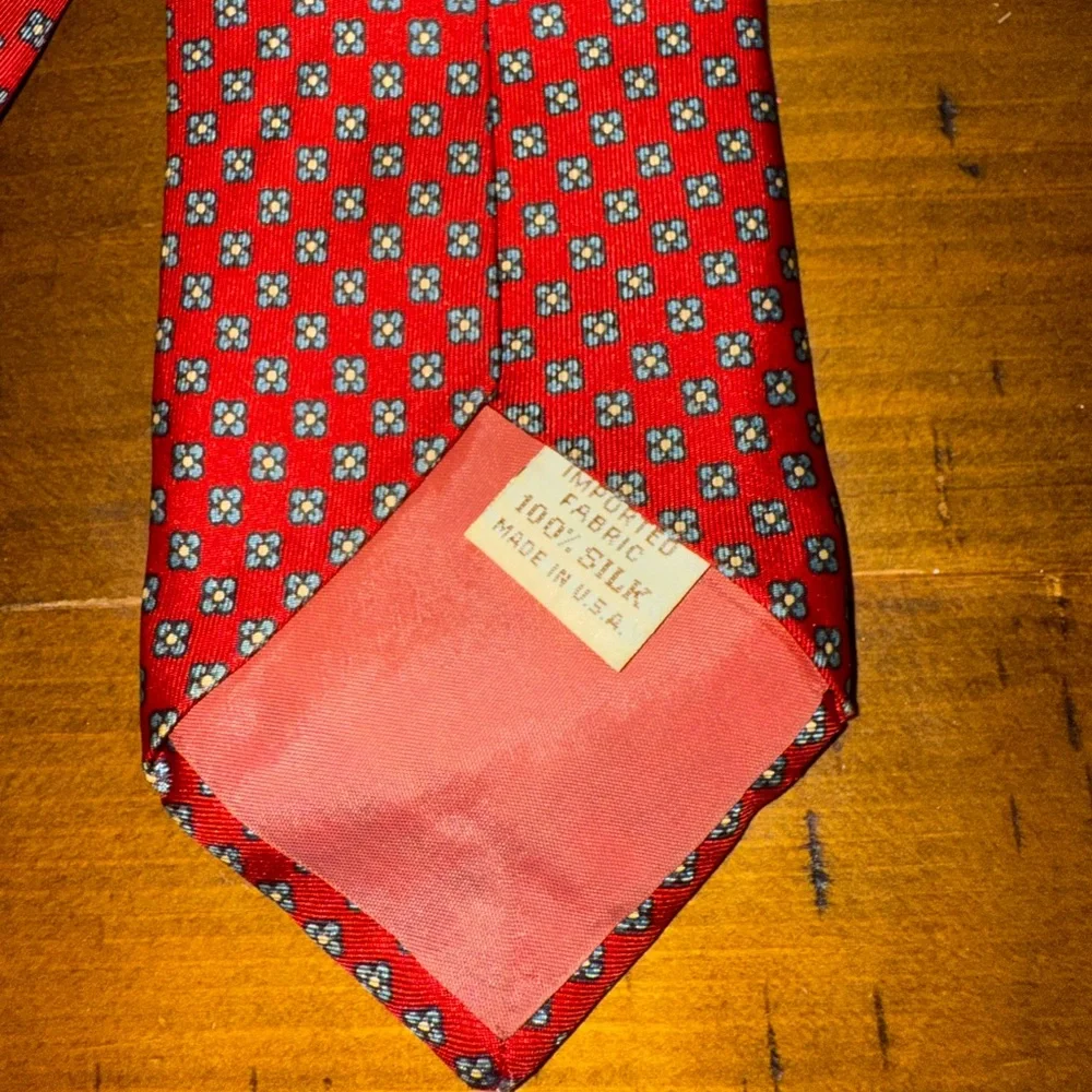 YSL‎ Vintage Silk Tie Red Micro Floral Old Money Dadcore Power Tie Luxe